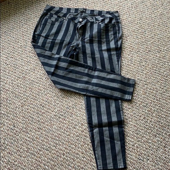 Forever 21 Denim - Plus size jeans